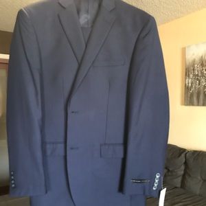 Men’s Suit NWT navy
